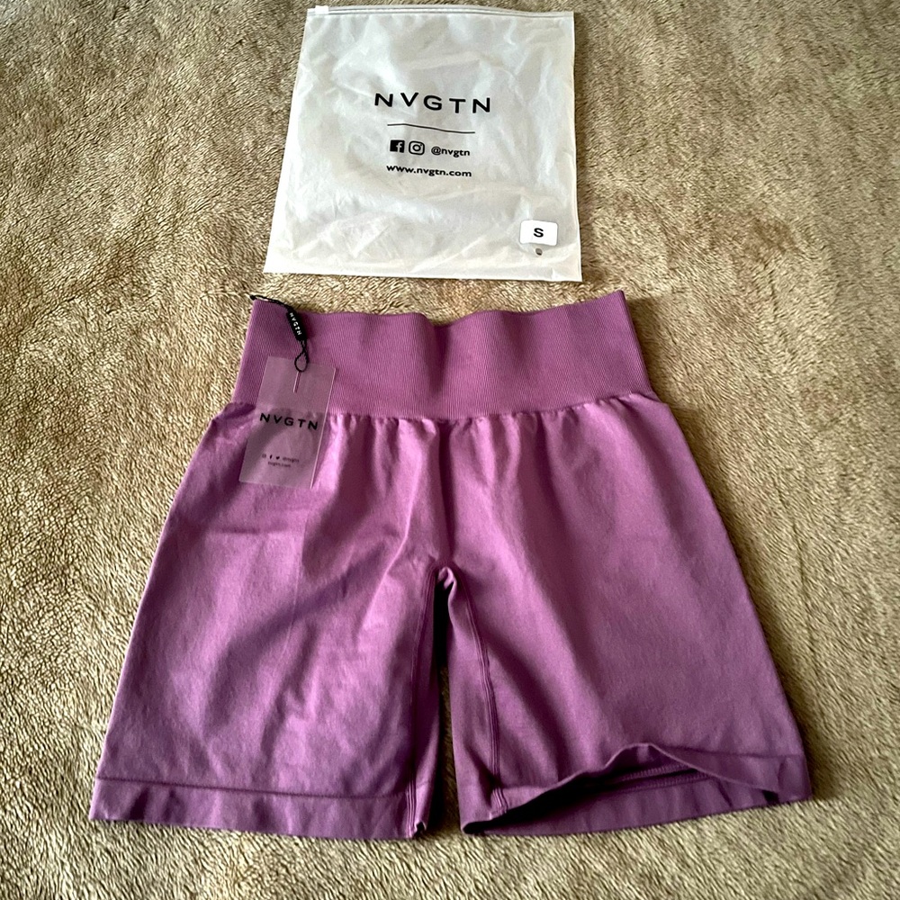 NVGTN solid seamless shorts